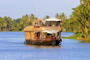 9 days kerala luxury honeymoon tour