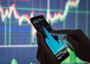 Best demat account in India for stock market beginners with easy KYC and secure online investing.