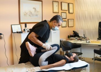 Gentle prenatal chiropractic in Dubai: safe relief for moms‑to‑be