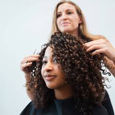 Top Curly Hair Colorist in Dubai: Expert Tips for Vibrant, Healthy, and Defined Curls